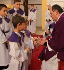 Deset novih ministranata u Nacionalnom svetištu